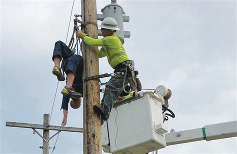 pole top bucket rescue training